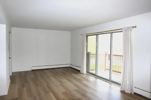 $1,800 | 1257 Island Drive, Unit 203, Ann Arbor, MI 48105