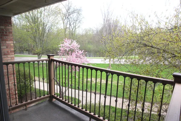 $1,800 | 1257 Island Drive, Unit 203, Ann Arbor, MI 48105