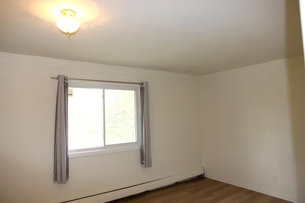 $1,800 | 1257 Island Drive, Unit 203, Ann Arbor, MI 48105