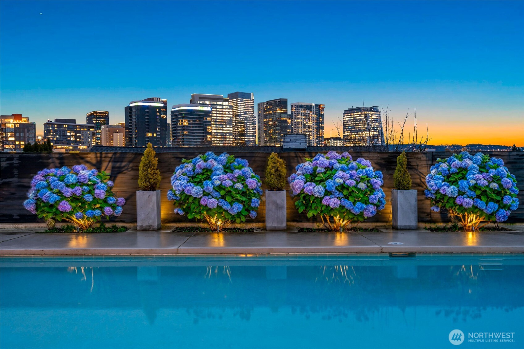 9829 Hilltop Road Bellevue, WA 98004 - Photo 31 of 39