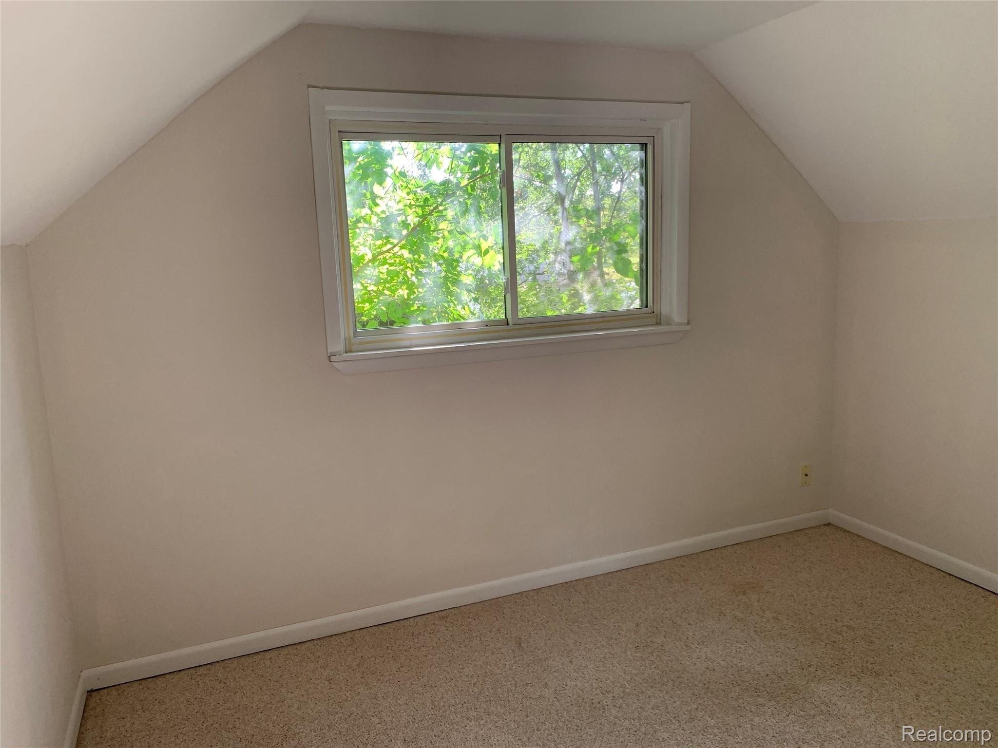 1365 Rambling Road Ypsilanti, MI 48198 - Photo 18 of 23 1365 Rambling- Room Up 2.2