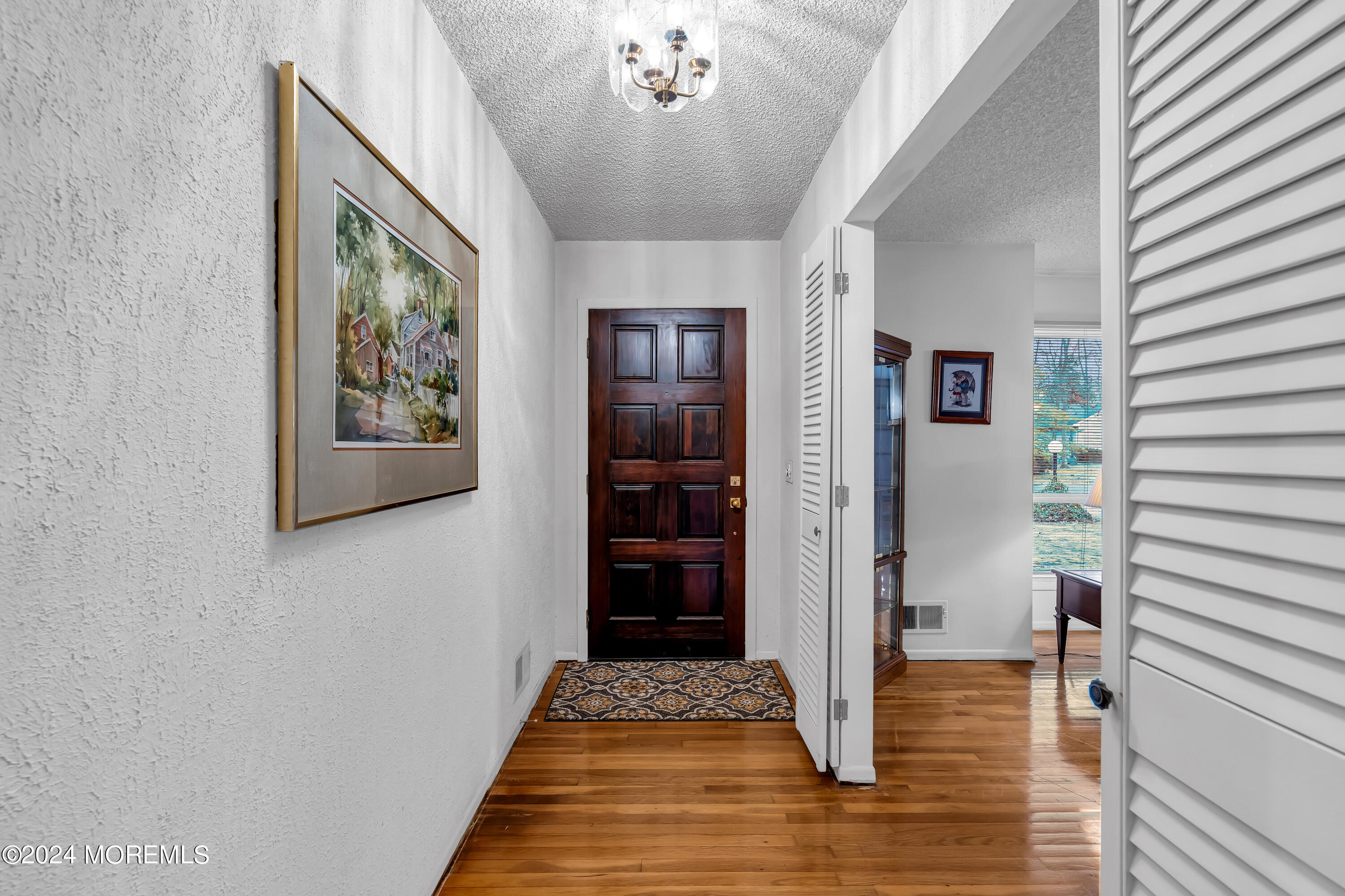 28 Davos Road Brick, NJ 08724 - Photo 3 of 35 003_dsc08769