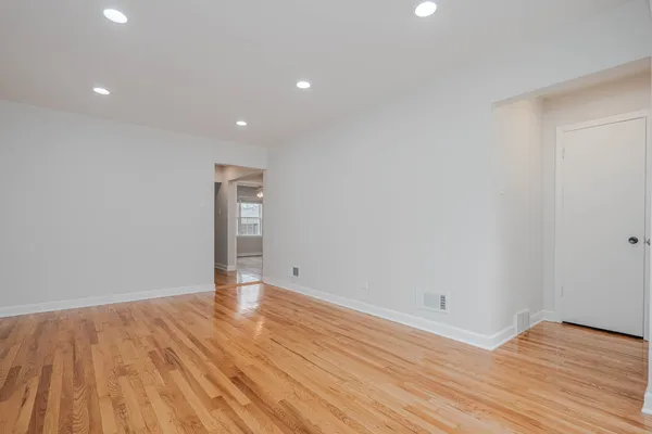 $479,900 | 2912 North 74th Avenue, Elmwood Park, IL 60707