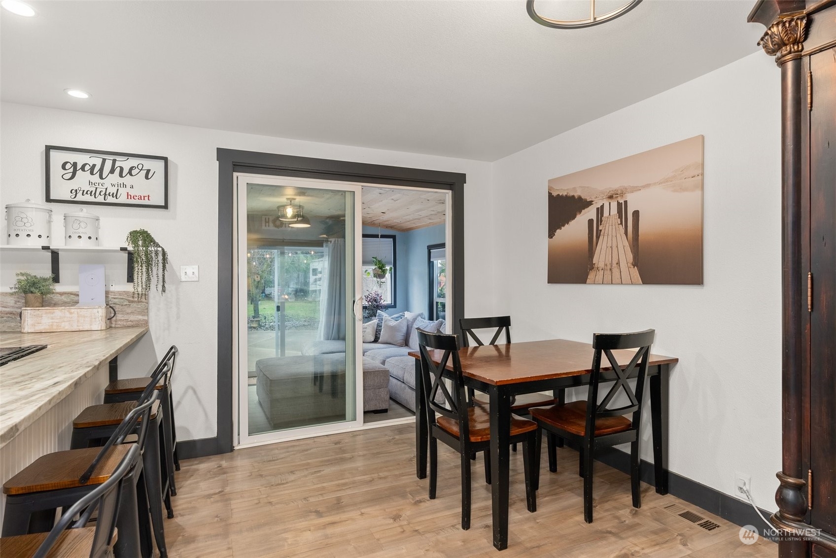 454 Harmon Road, Unit 11 Chehalis, WA 98532 - Photo 10 of 28 a view of a dining room with furniture