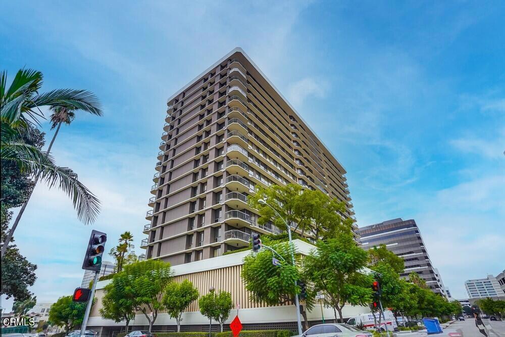 222 Monterey Road, Unit 1103 Glendale, CA 91206 - Photo 5 of 68 222-monterey-rd-002_web