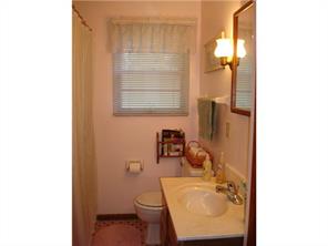 109 Burbank Road Indianapolis, IN 46219 - Photo 13 of 20 Gallery Image 13