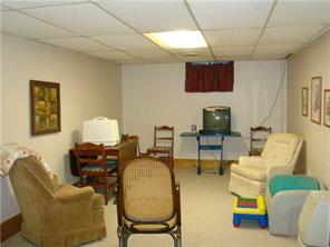 109 Burbank Road Indianapolis, IN 46219 - Photo 16 of 20 Gallery Image 16