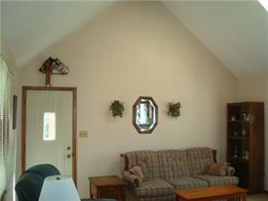 109 Burbank Road Indianapolis, IN 46219 - Photo 5 of 20 Gallery Image 5