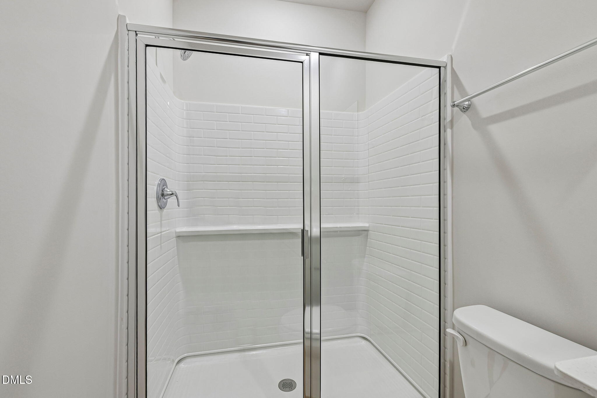 1452 Hatteras Road Durham, NC 27703 - Photo 19 of 49 19-web-or-mls-Raleigh - Avalon Place - 1