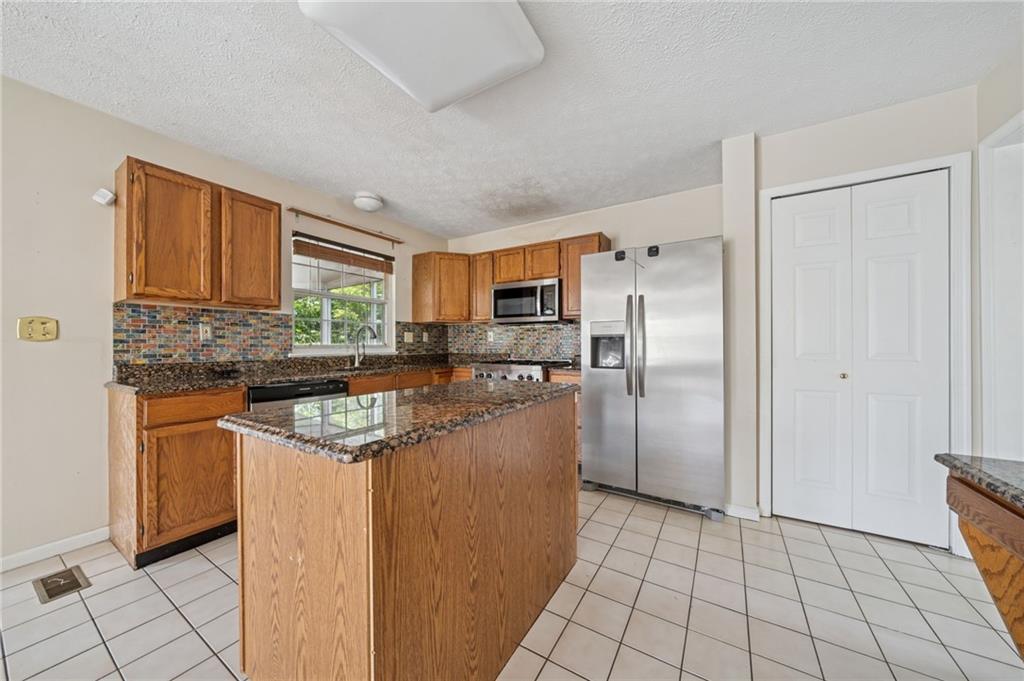 539 Hickory Grade Road Bridgeville, PA 15017 - Photo 9 of 34