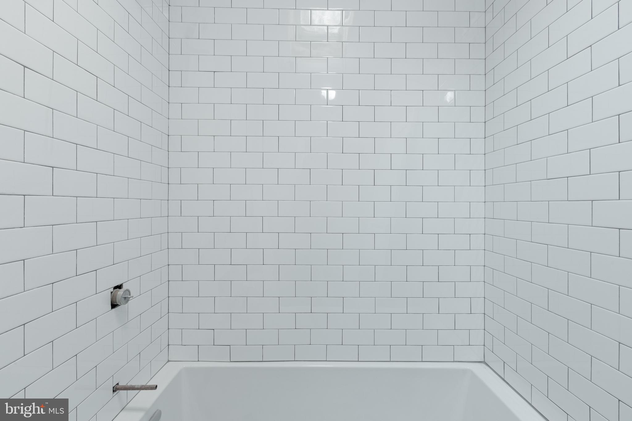 7002 Cresheim Road Philadelphia, PA 19119 - Photo 5 of 16 Master Bath with tub/shower