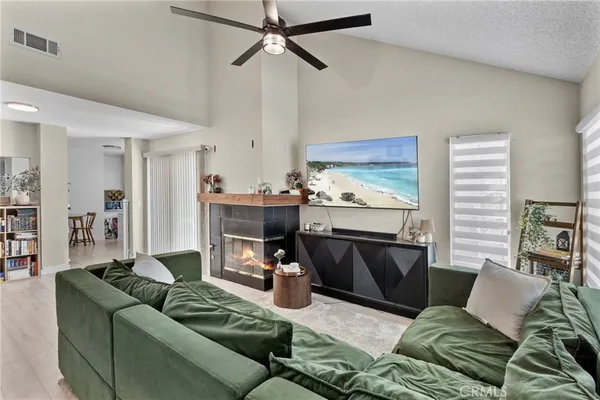 $399,000 | 37940-123 42nd Street East, Palmdale, CA 93552