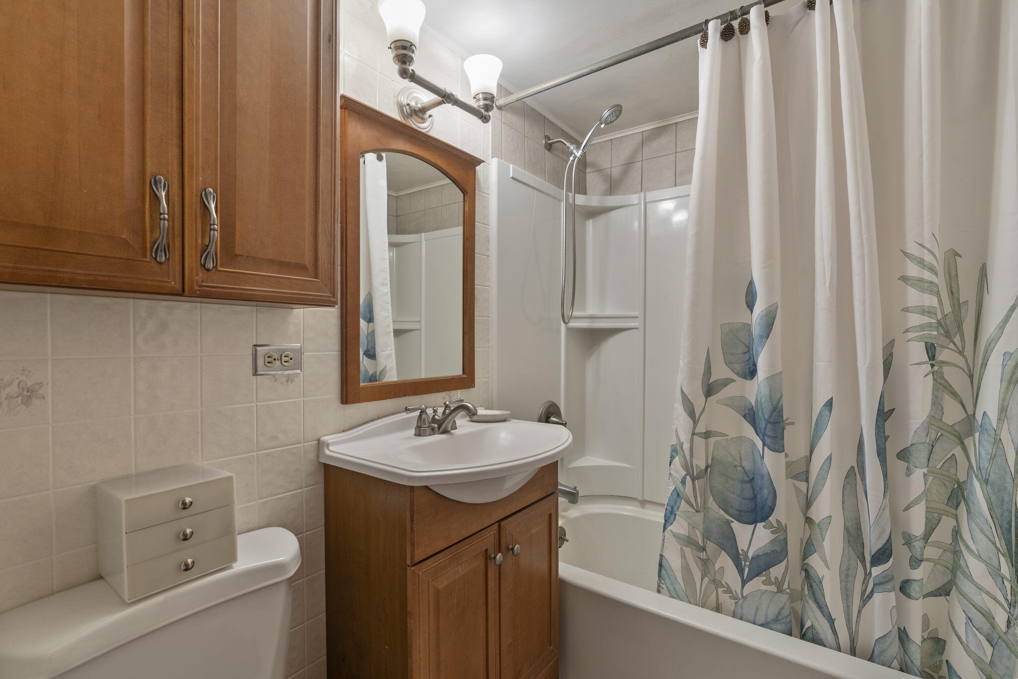 210 River Road Biddeford, ME 04005 - Photo 18 of 44 First Floor Bath
