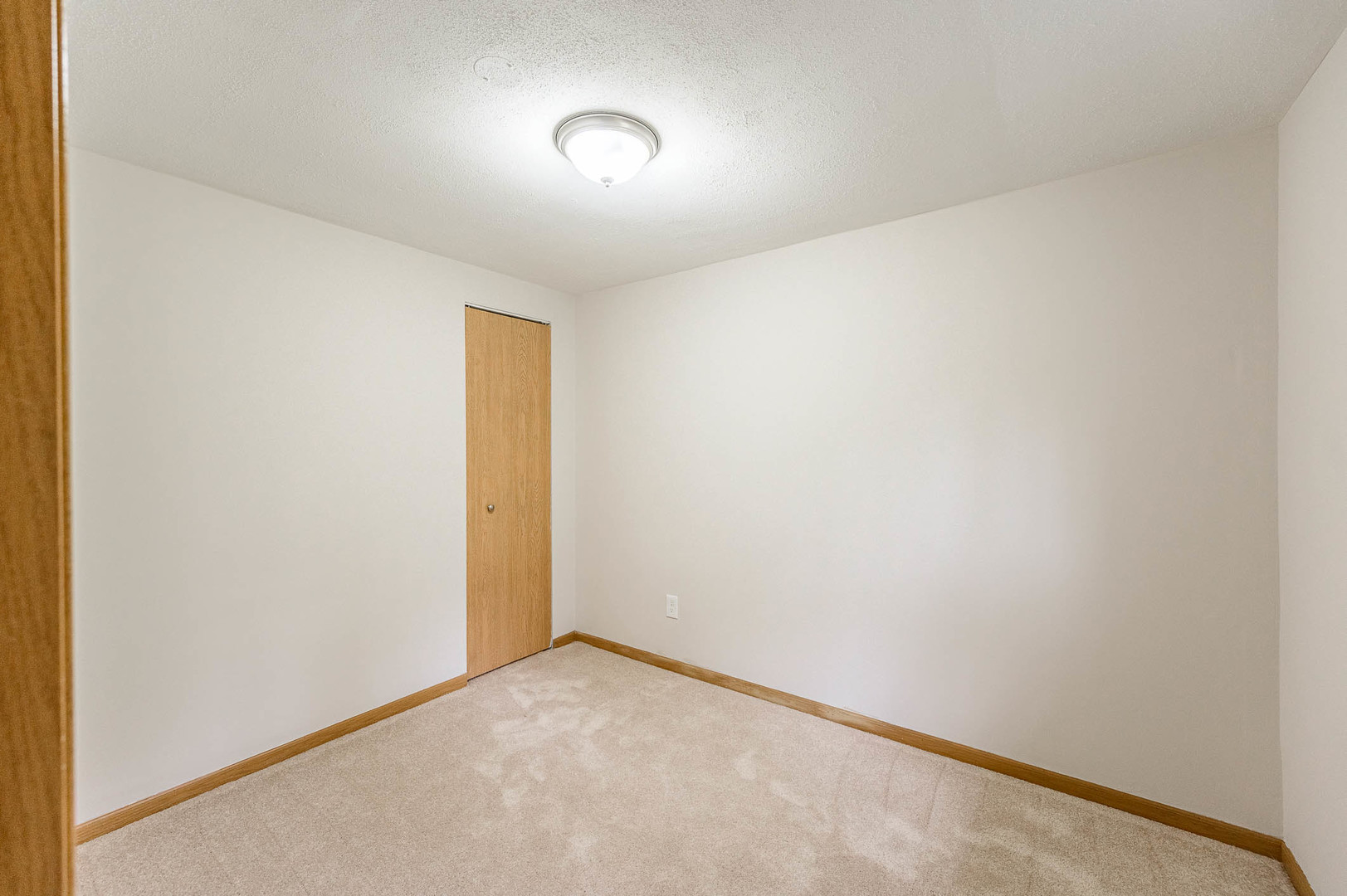 38421 North Briar Road Spring Grove, IL 60081 - Photo 8 of 14 a view of an empty room