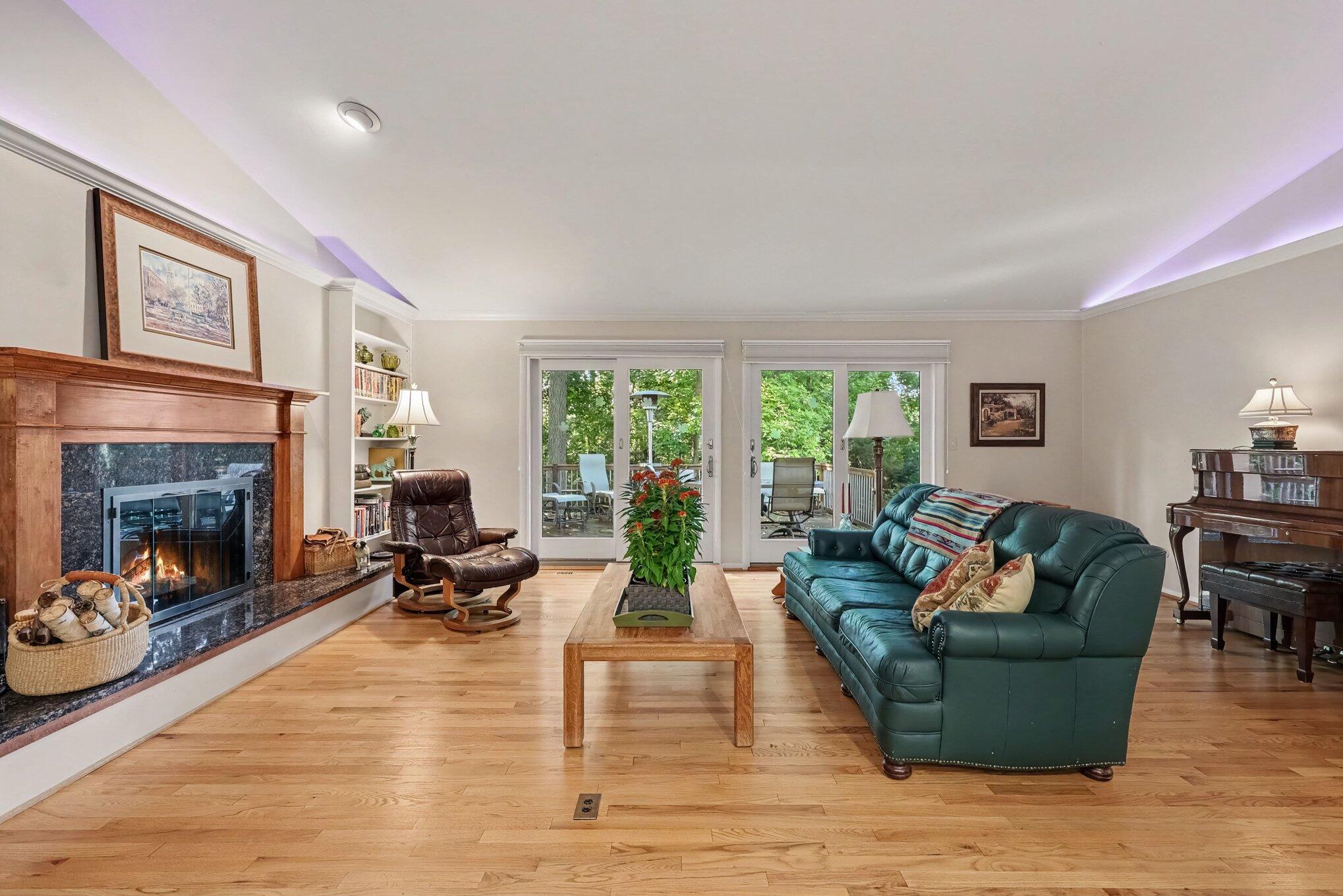 2514 Hawthorne Road Ann Arbor, MI 48104 - Photo 30 of 86 014_file_2729