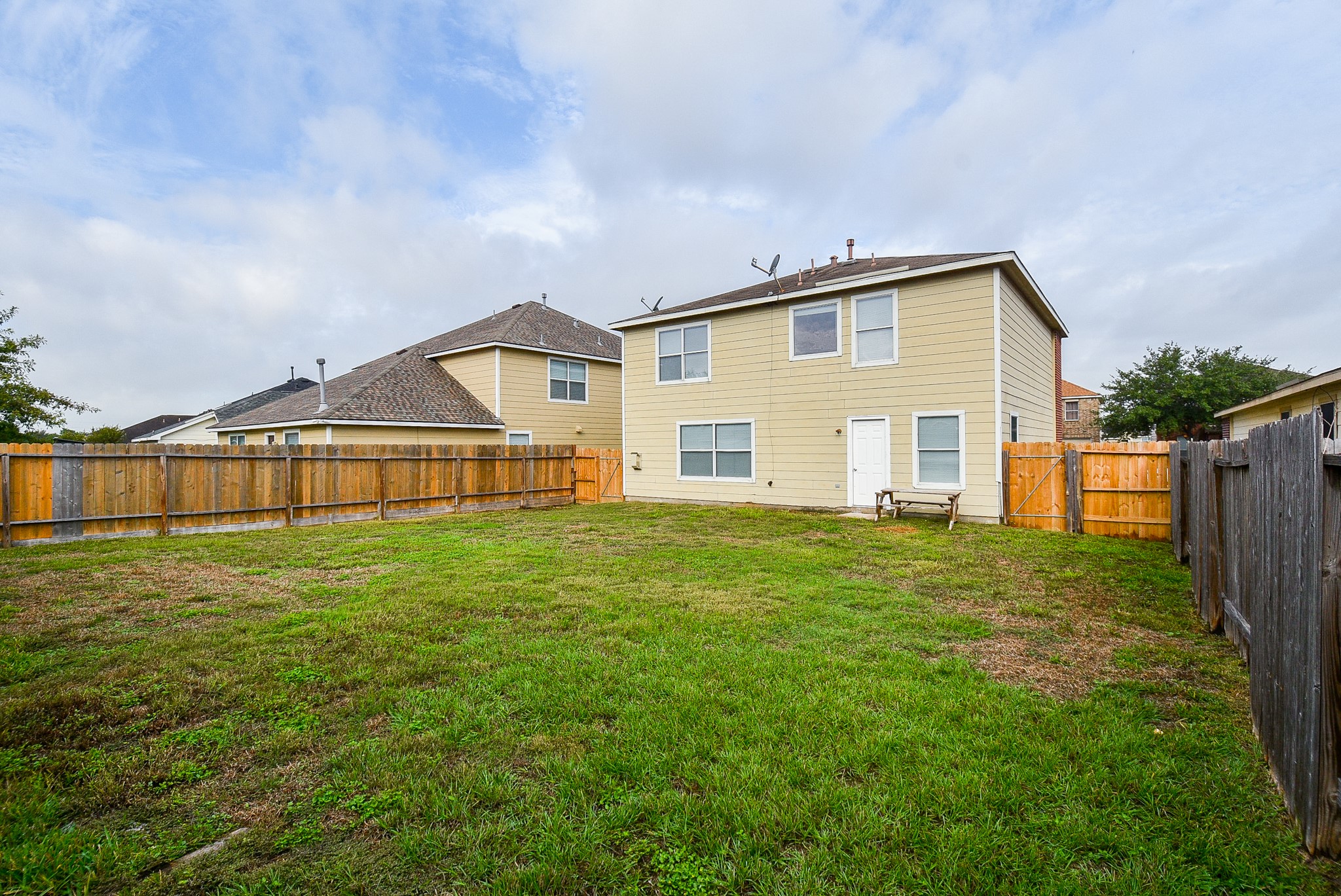 642 Kiley Drive Houston, TX 77073 - Photo 24 of 24 a view of a yard in front of a house with a yard