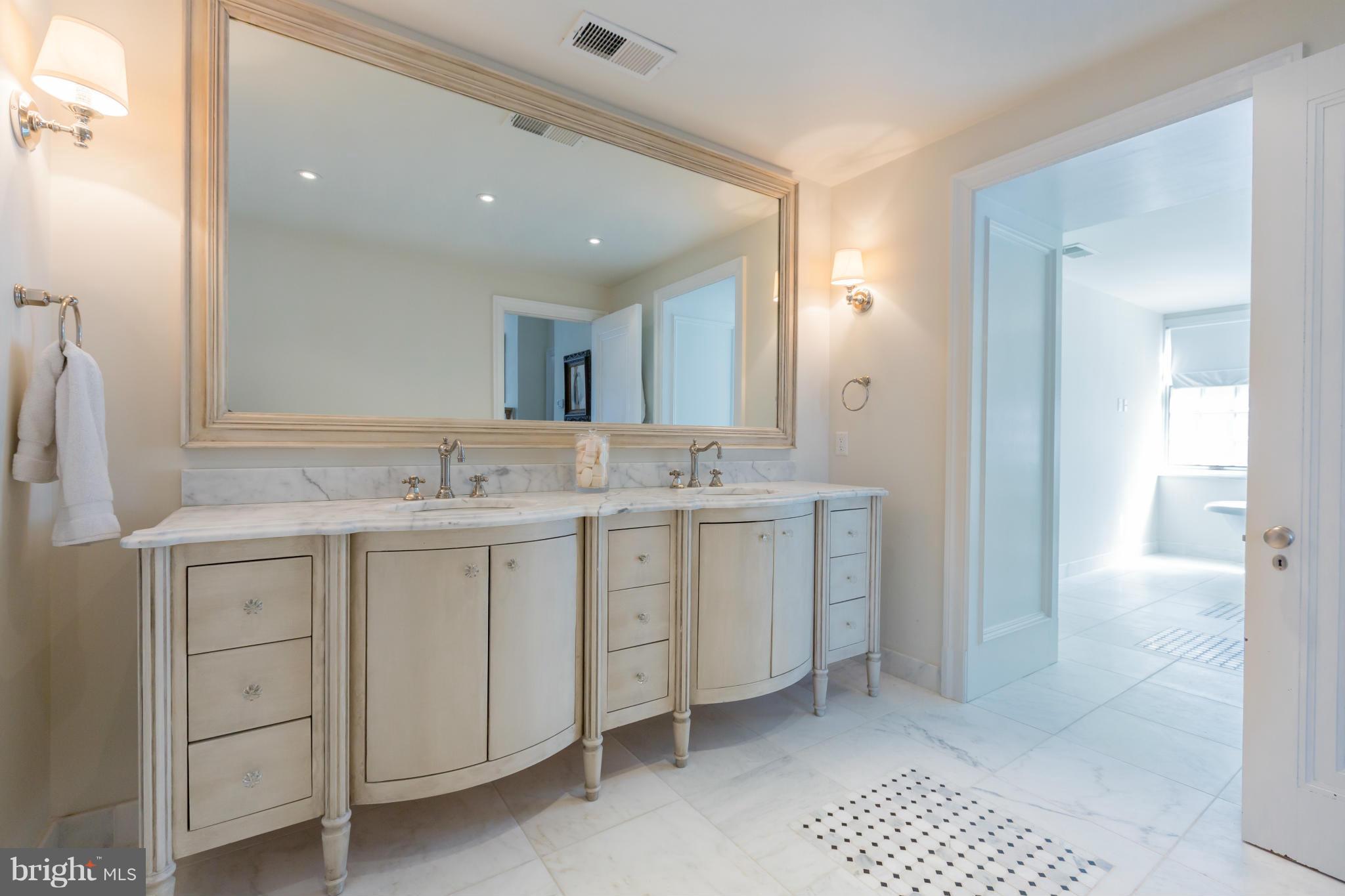 2241 Bancroft Place Northwest Washington, DC 20008 - Photo 24 of 29 Bath (Master)