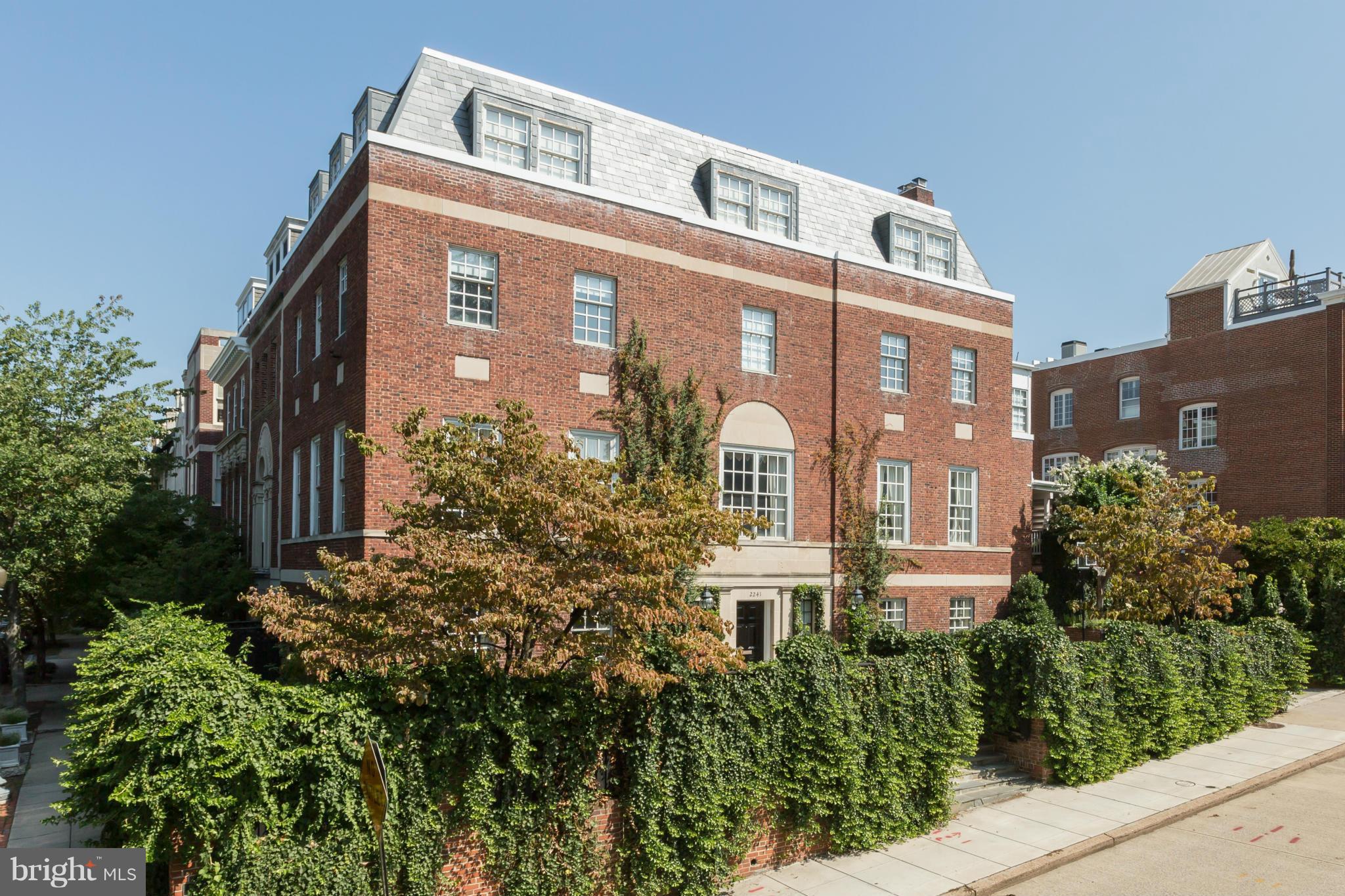 2241 Bancroft Place Northwest Washington, DC 20008 - Photo 27 of 29 Exterior (Front)