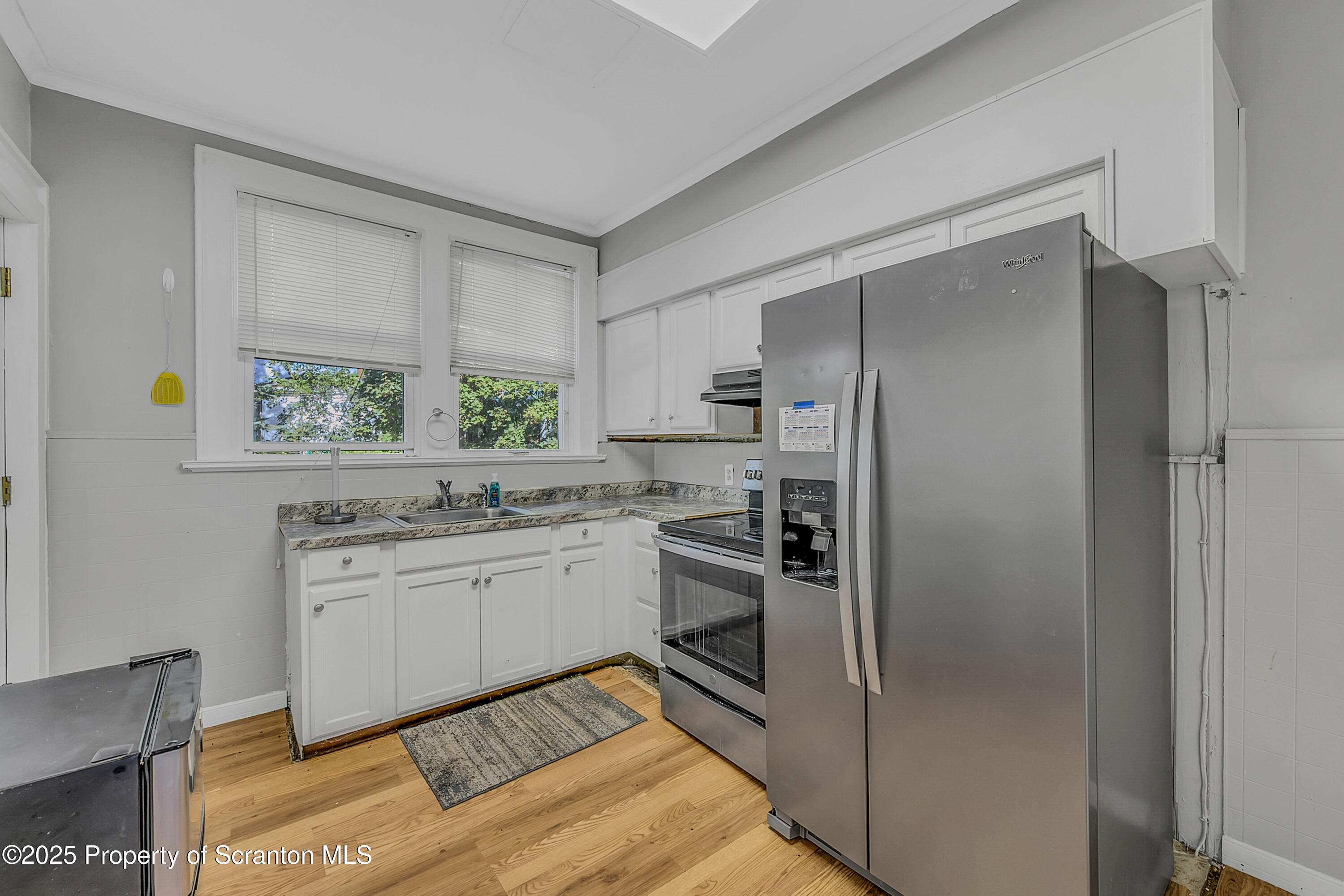 931-933 Richmont Street Scranton, PA 18509 - Photo 7 of 25 Richmont_-12