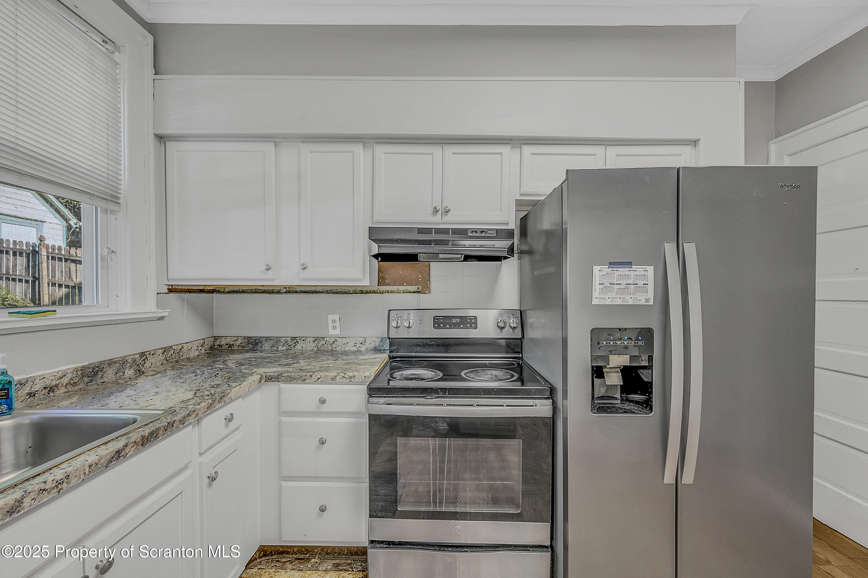 931-933 Richmont Street Scranton, PA 18509 - Photo 9 of 25 Richmont_-14