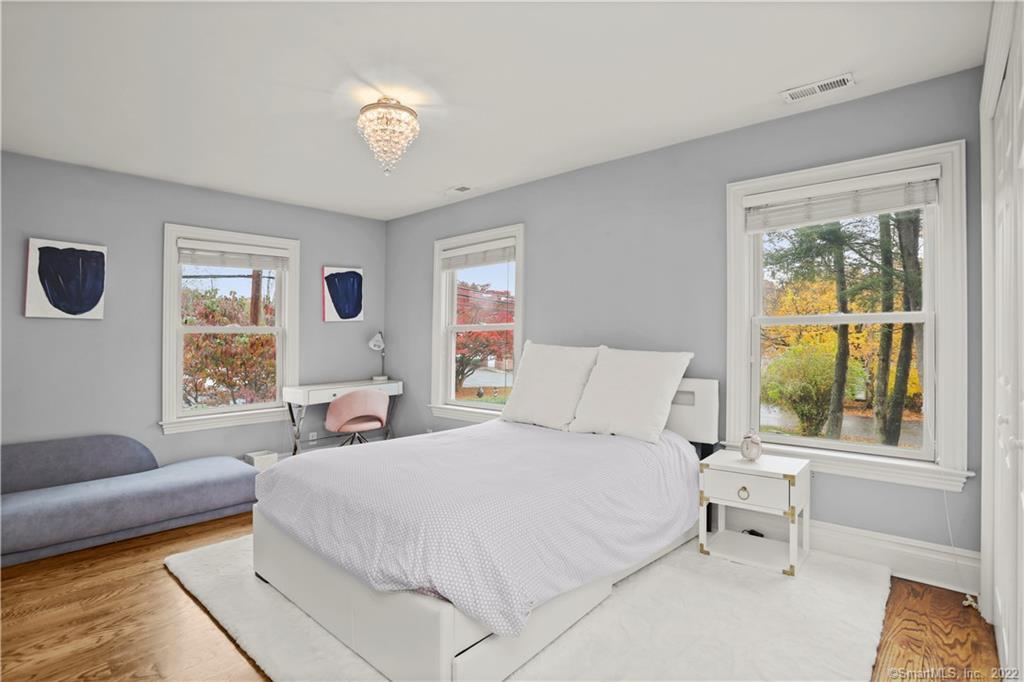 1939 Bronson Road Fairfield, CT 06824 - Photo 19 of 29