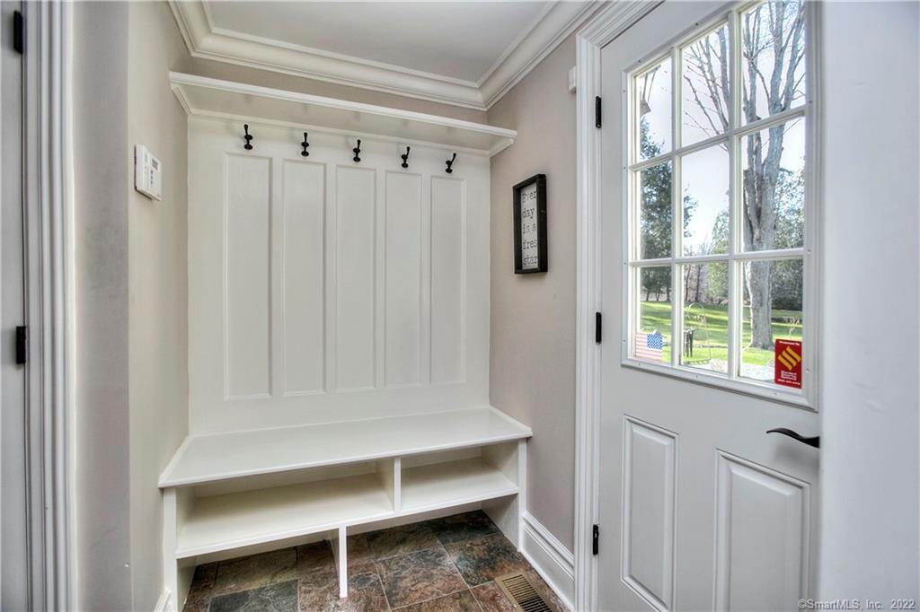 1939 Bronson Road Fairfield, CT 06824 - Photo 21 of 29