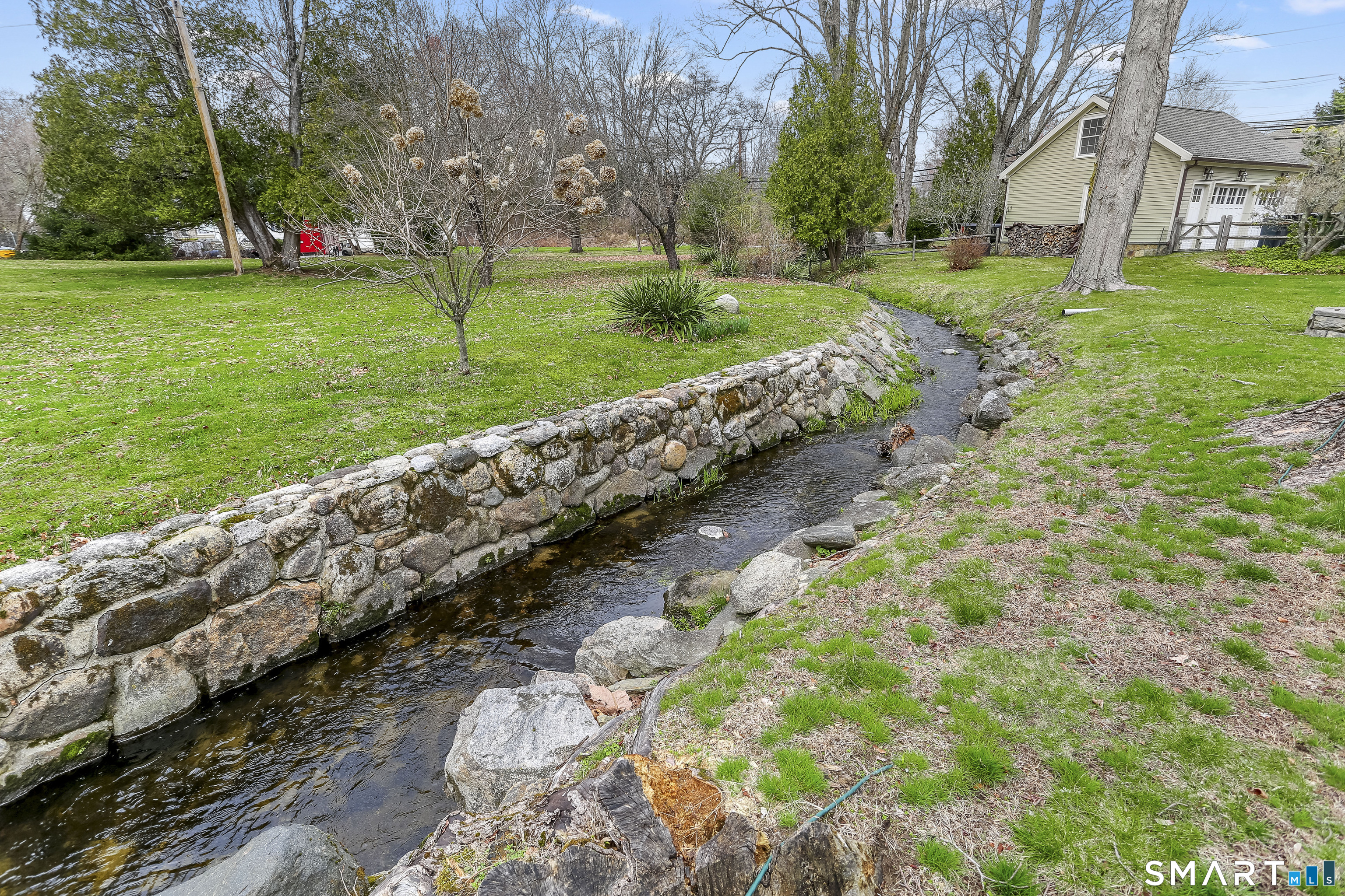 1939 Bronson Road Fairfield, CT 06824 - Photo 24 of 29