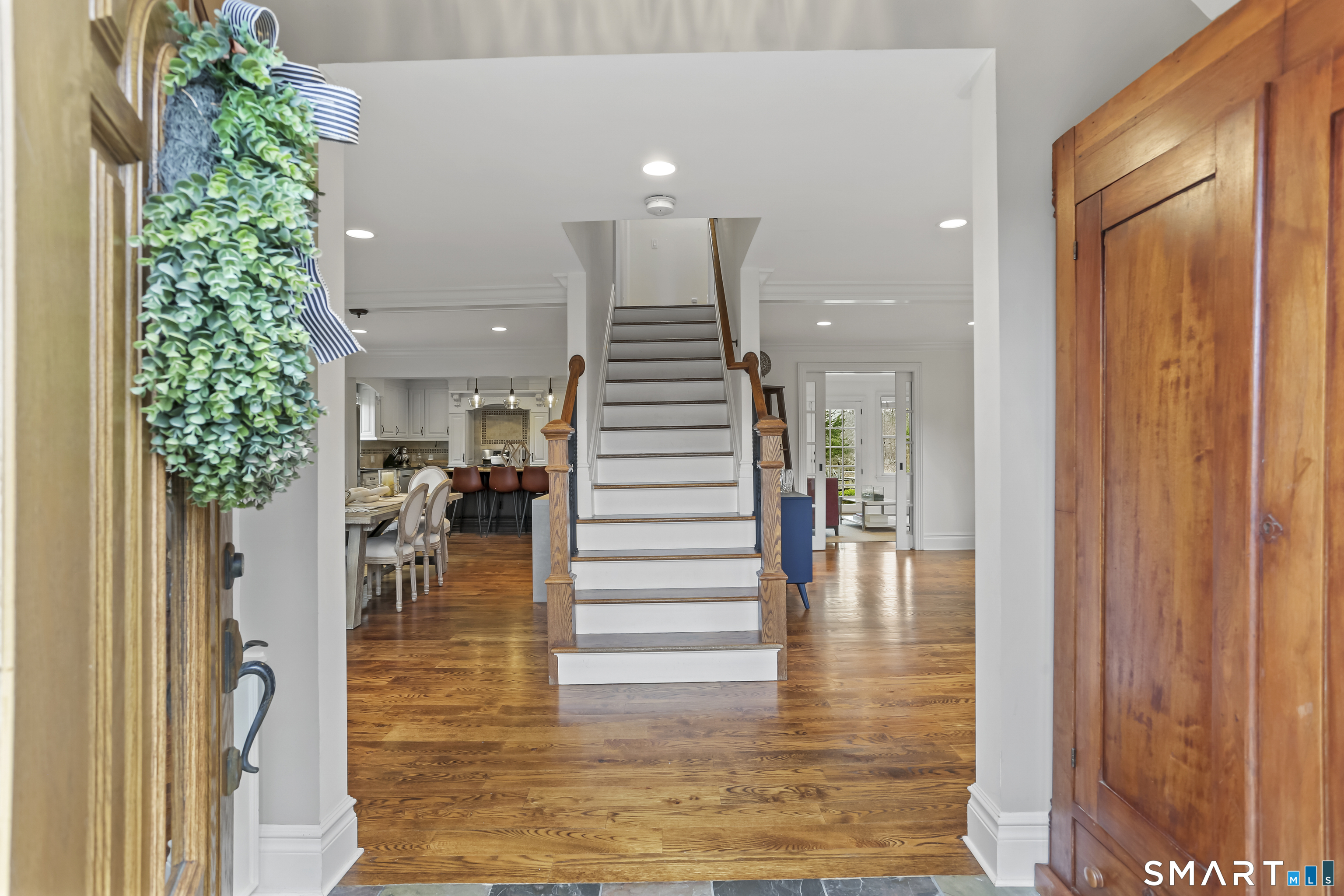 1939 Bronson Road Fairfield, CT 06824 - Photo 4 of 29