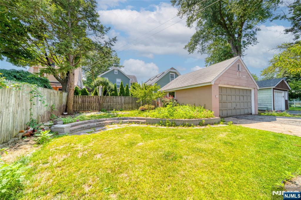 824 Linden Avenue Ridgefield, NJ 07657 - Photo 13 of 13 Gallery Image 13
