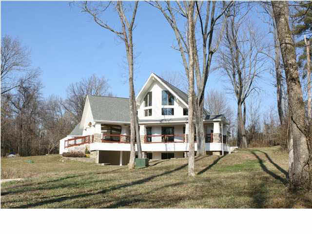 6022 Gardner Road Boonville, IN 47601 - Photo 3 of 30
