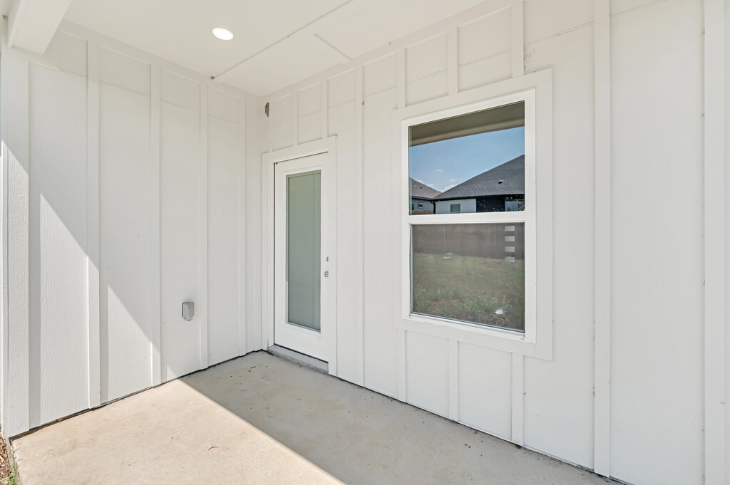 9900 Ridings Drive Waco, TX 76708 - Photo 3 of 37