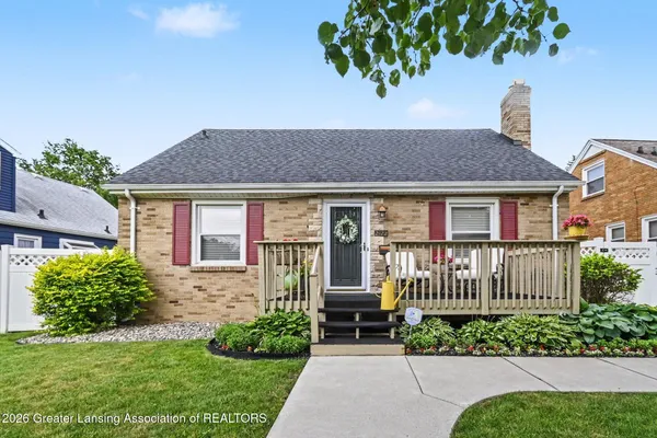 $215,000 | 2122 Quentin Avenue, Lansing, MI 48910