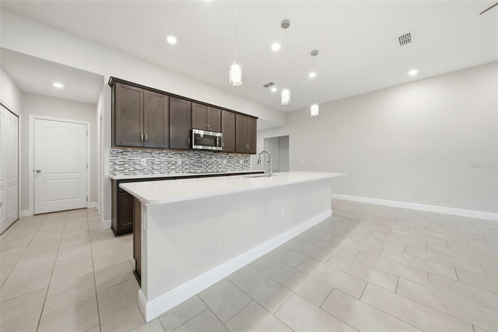2524 Carriage Pointe Loop Apopka, FL 32712 - Photo 19 of 50