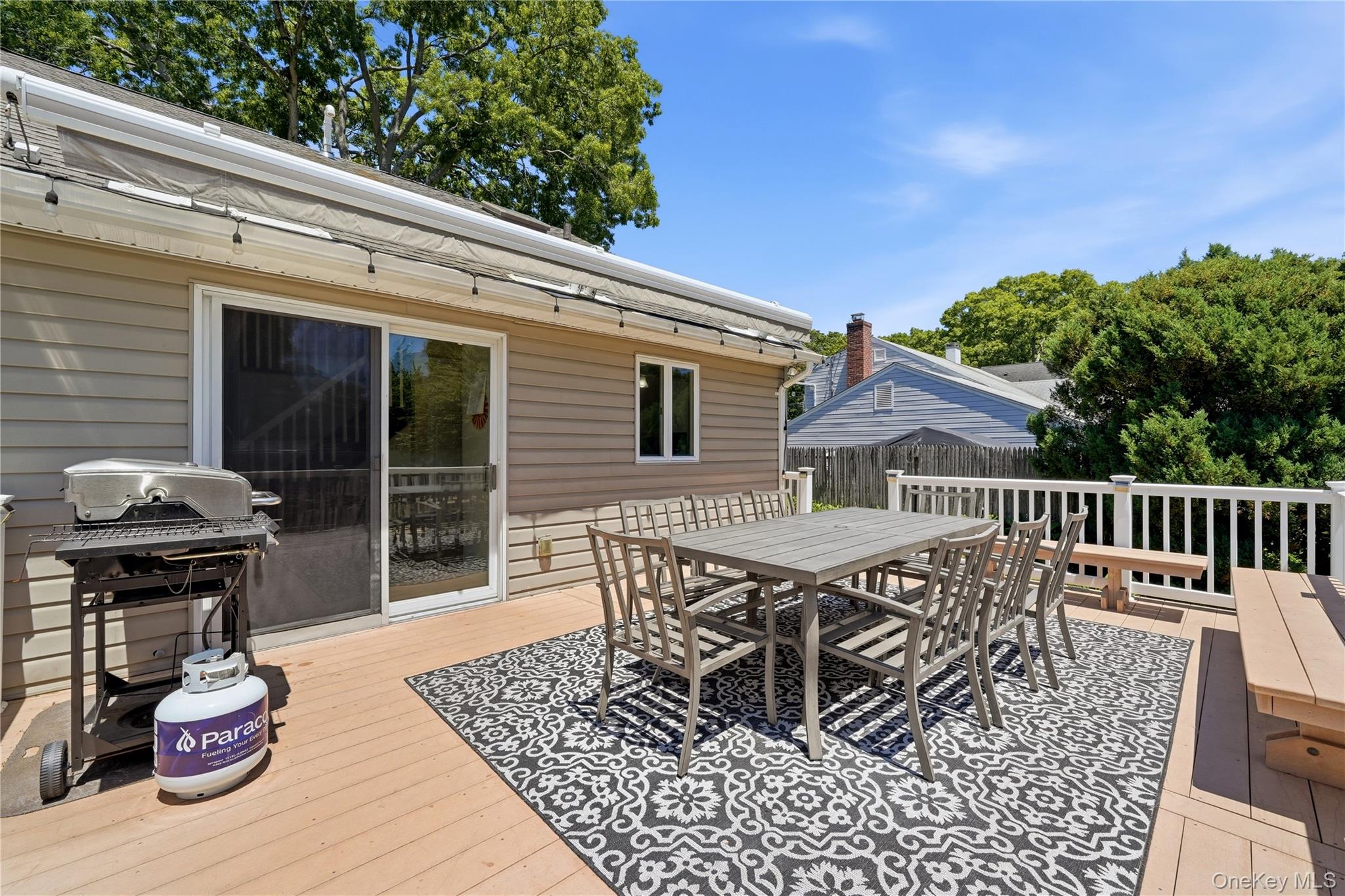 634 Morrison Street Babylon, NY 11702 - Photo 27 of 33