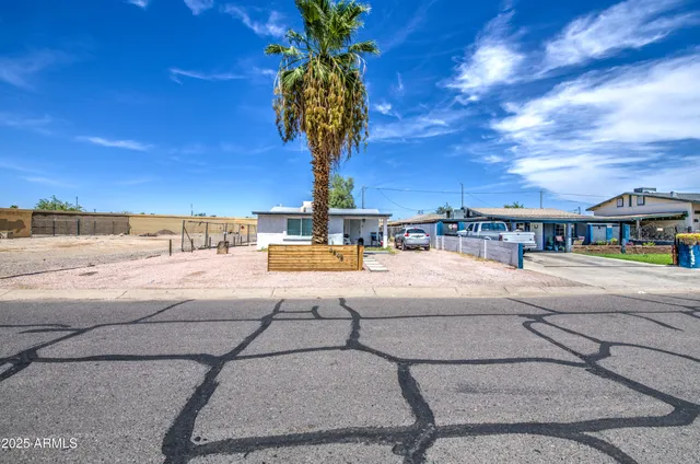 $297,500 | 3648 West Moreland Street, Phoenix, AZ 85009