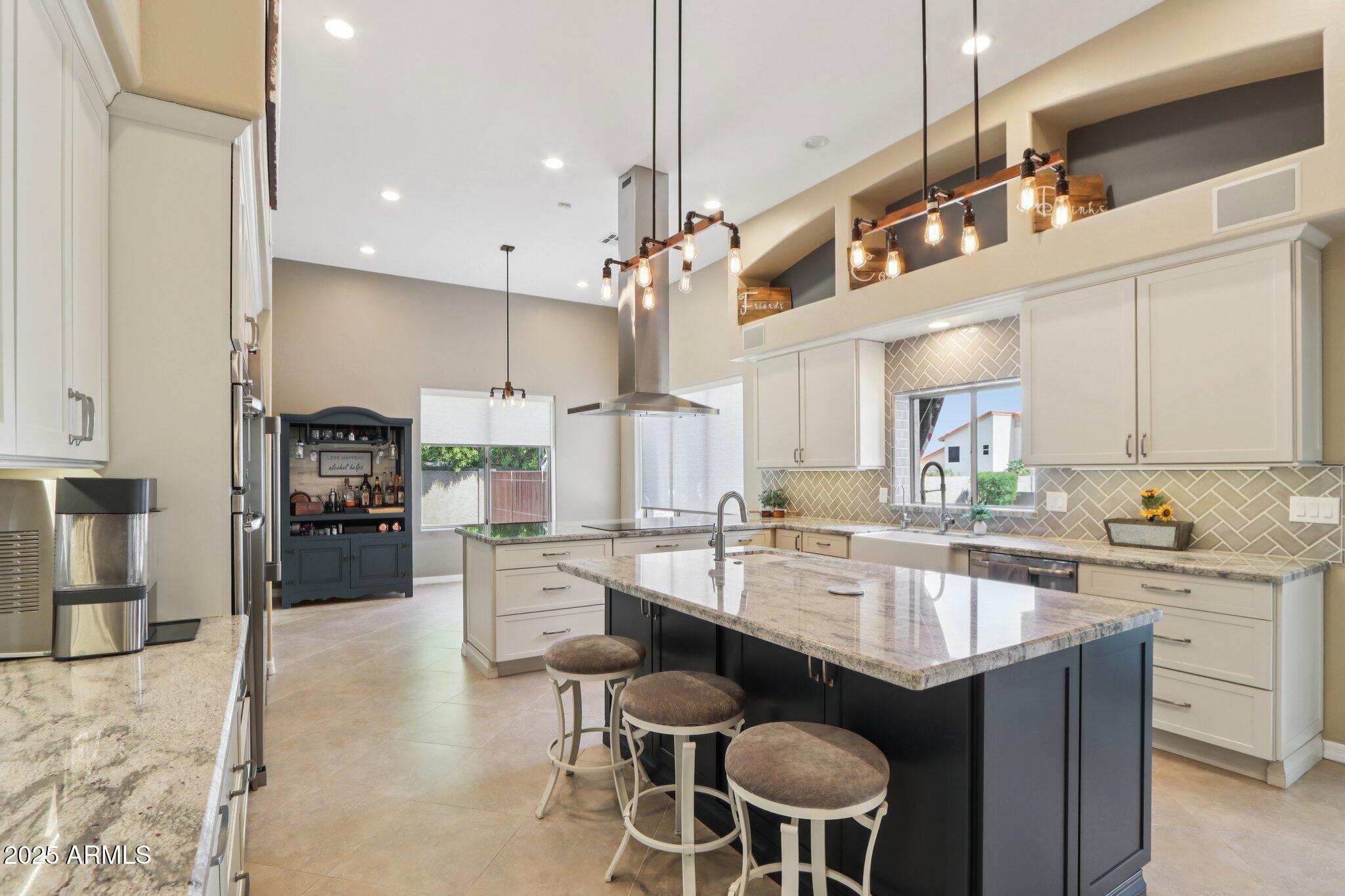 4815 West Saddlehorn Road Phoenix, AZ 85083 - Photo 12 of 40 Kitchen