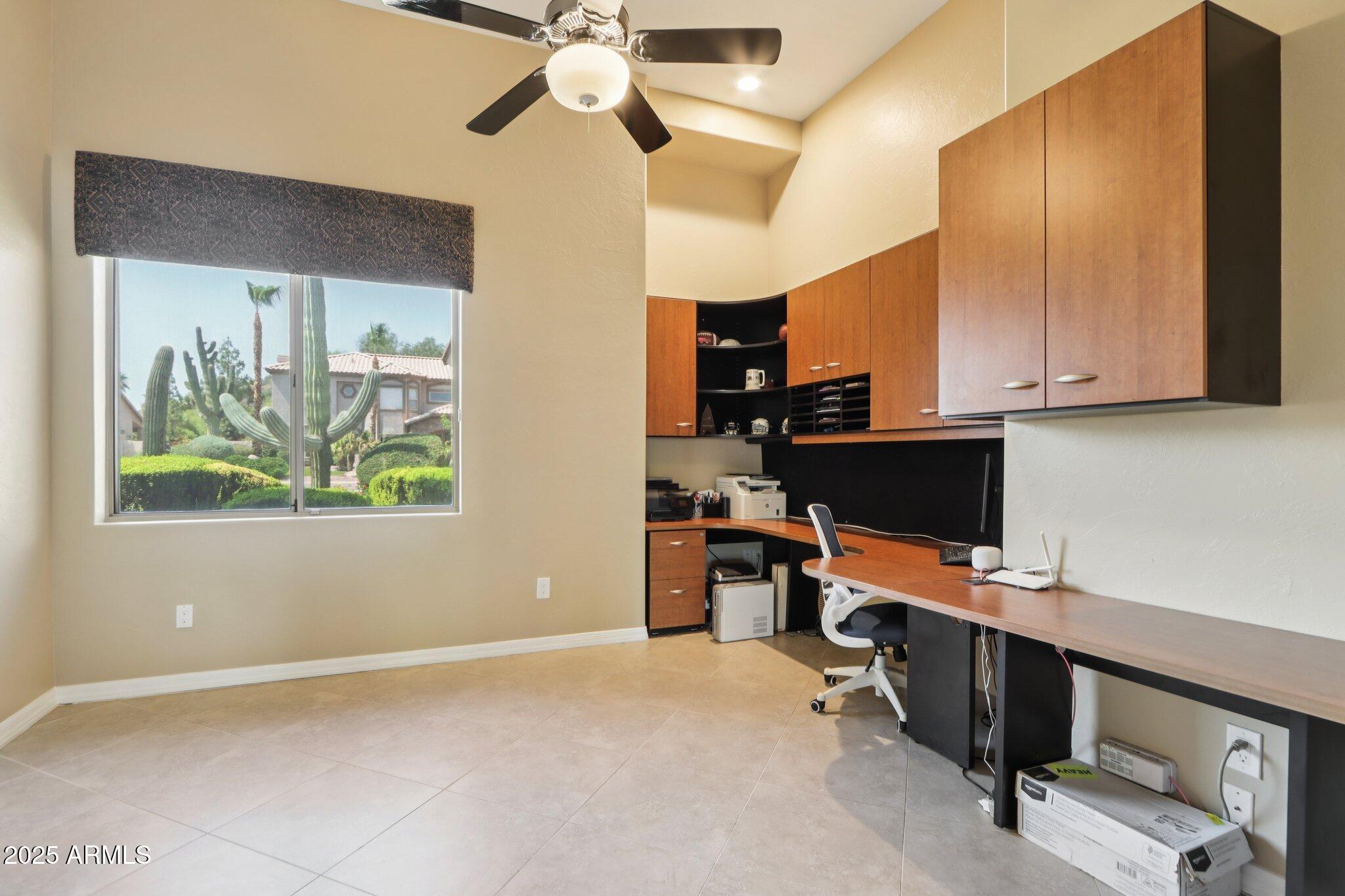 4815 West Saddlehorn Road Phoenix, AZ 85083 - Photo 27 of 40 Office