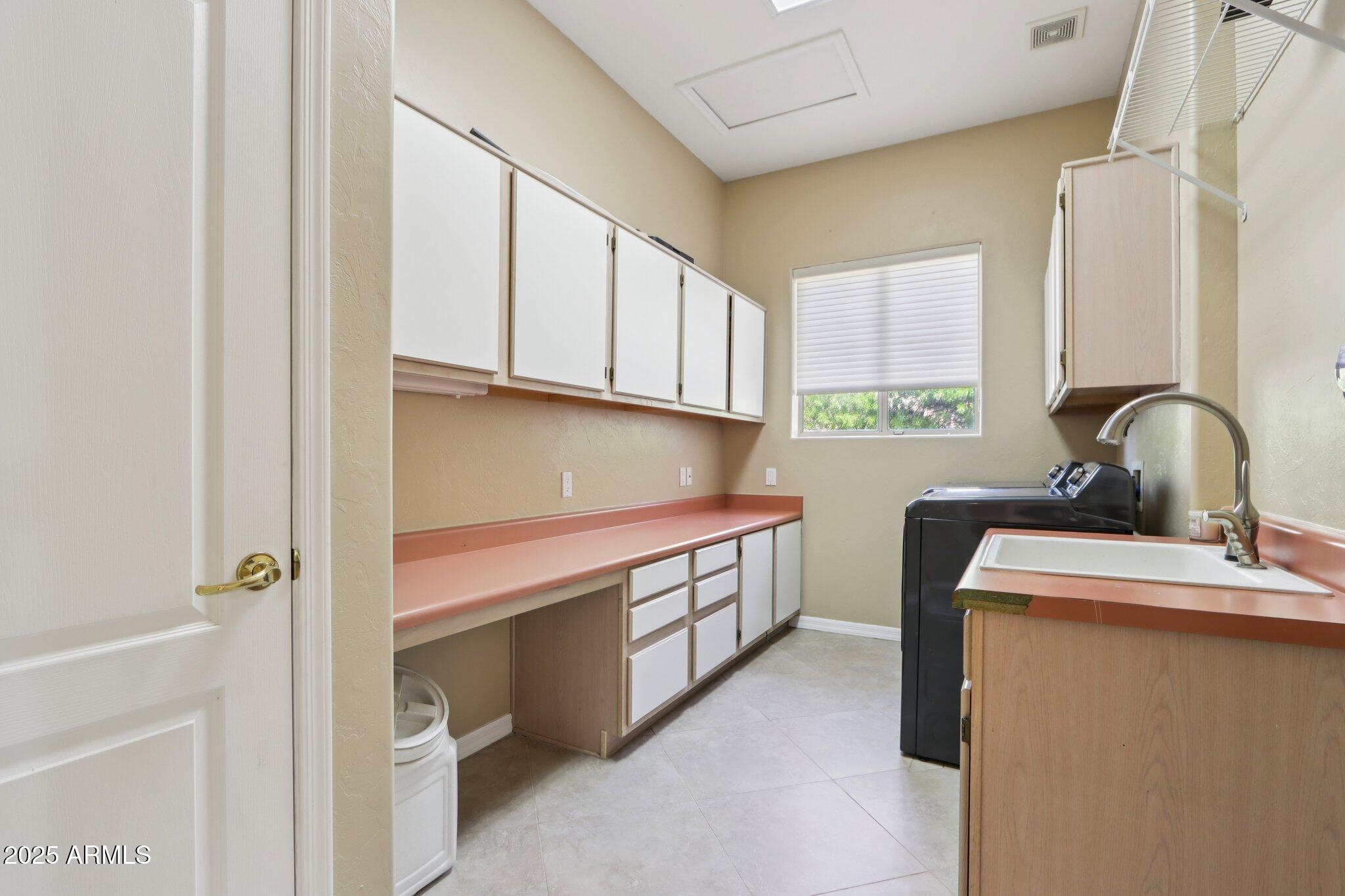 4815 West Saddlehorn Road Phoenix, AZ 85083 - Photo 28 of 40 Laundry Room