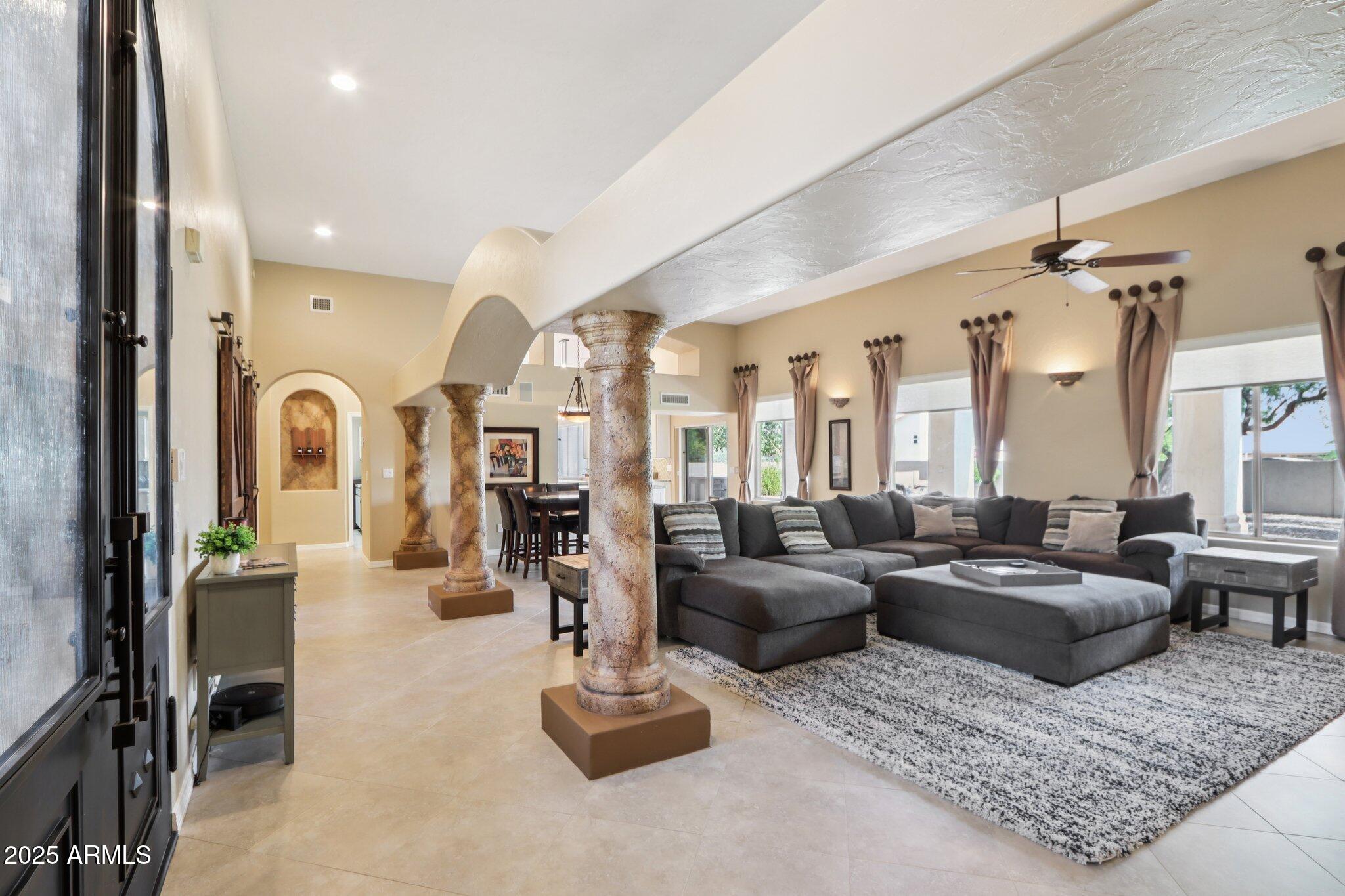 4815 West Saddlehorn Road Phoenix, AZ 85083 - Photo 5 of 40 Living Room