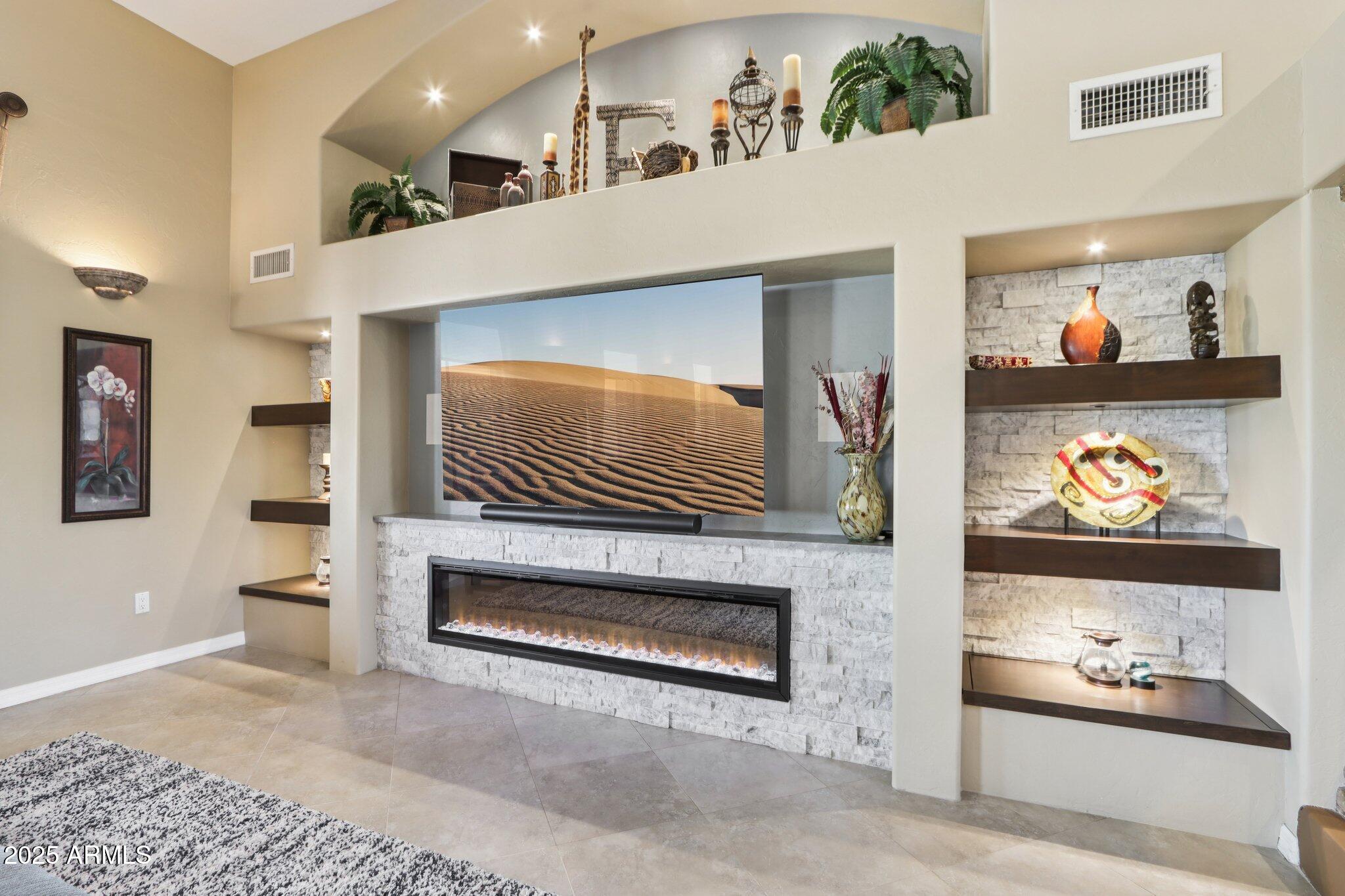 4815 West Saddlehorn Road Phoenix, AZ 85083 - Photo 8 of 40 Custom TV Space