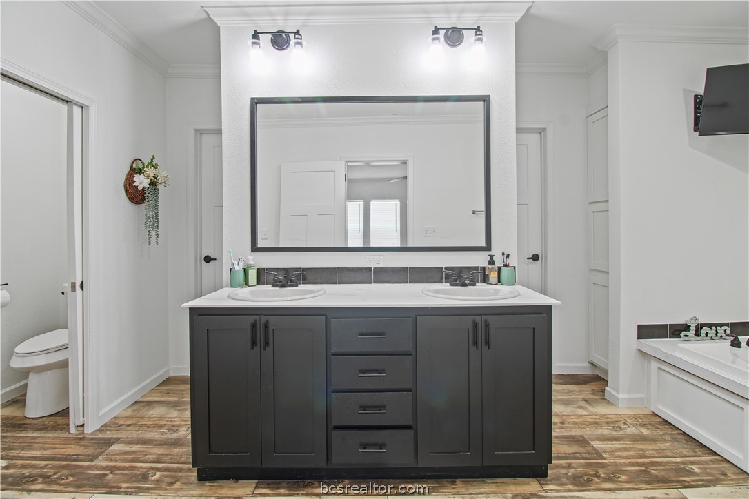 2424 Bridges Road Normangee, TX 77871 - Photo 22 of 44 Gallery Image 22