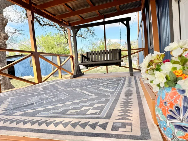 a view of an outdoor space