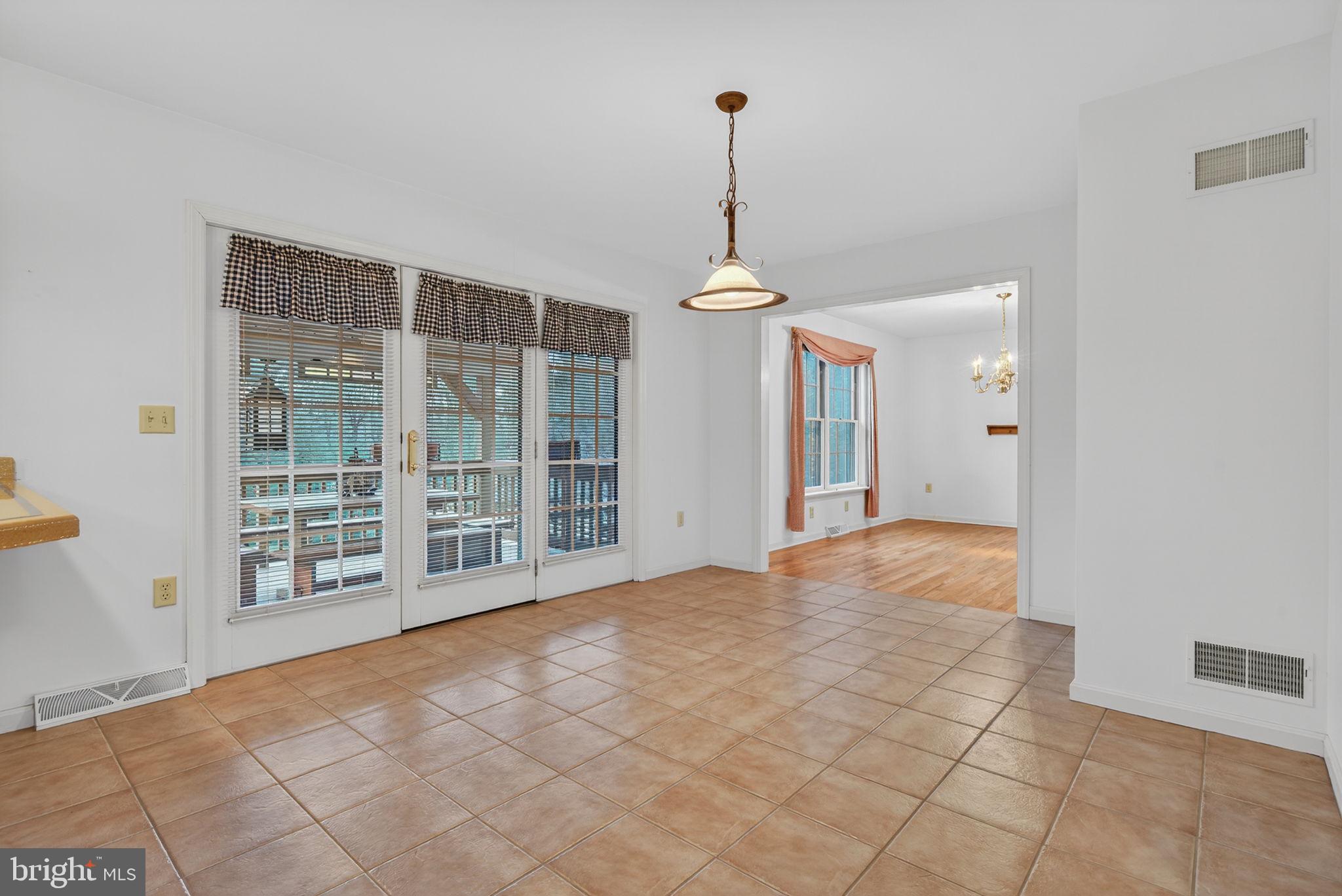 817 Aarons Lane Manheim, PA 17545 - Photo 18 of 64