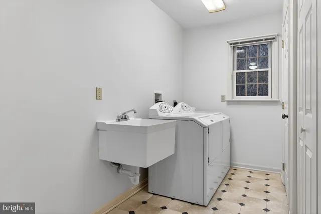 $619,900 | 817 Aarons Lane, Manheim, PA 17545