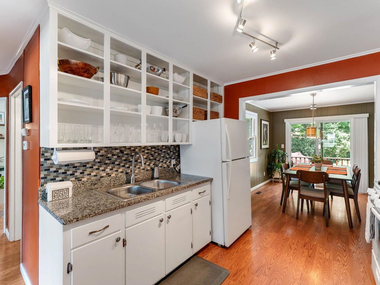 156 Woodlawn Road Burlington, VT 05408 - Photo 12 of 43