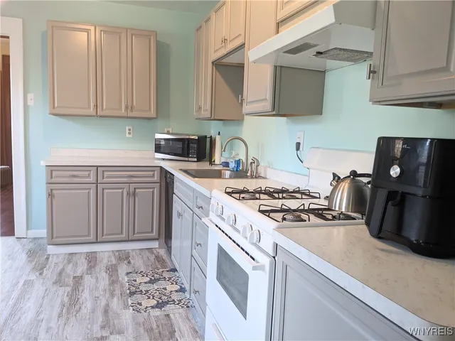 $1,700 | 366 Ashland Avenue, Buffalo, NY 14222