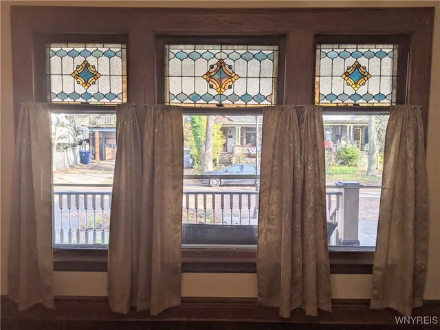 $1,700 | 366 Ashland Avenue, Buffalo, NY 14222