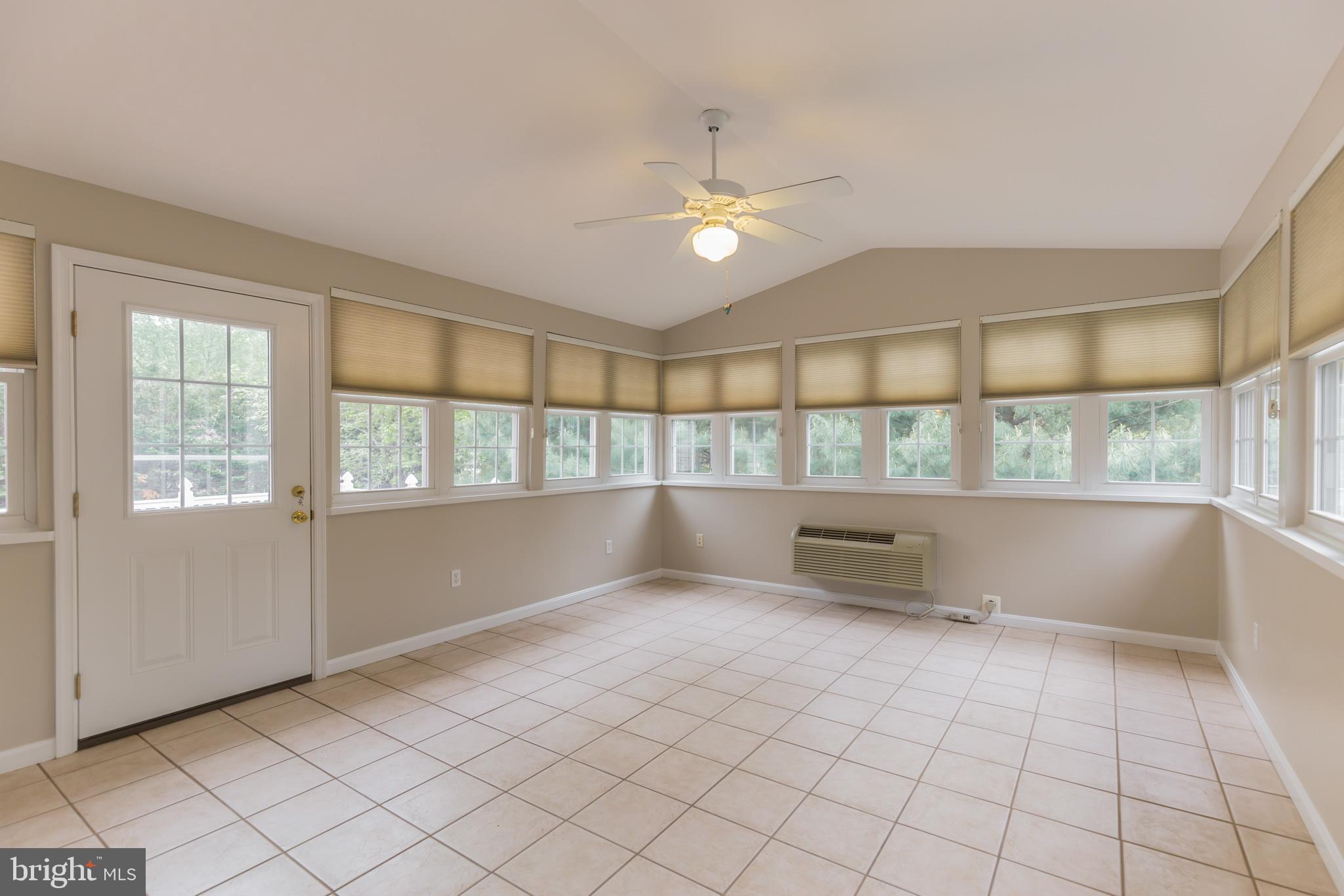 85 Grovefield Lane Owings, MD 20736 - Photo 5 of 40