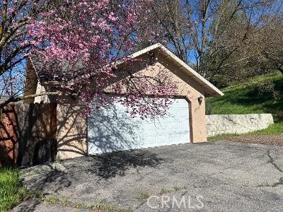 1210 San Ramon Road Atascadero, CA 93422 - Photo 12 of 21 a view of small yard with large trees