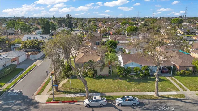 $764,900 | 9415 Annetta Avenue, South Gate, CA 90280
